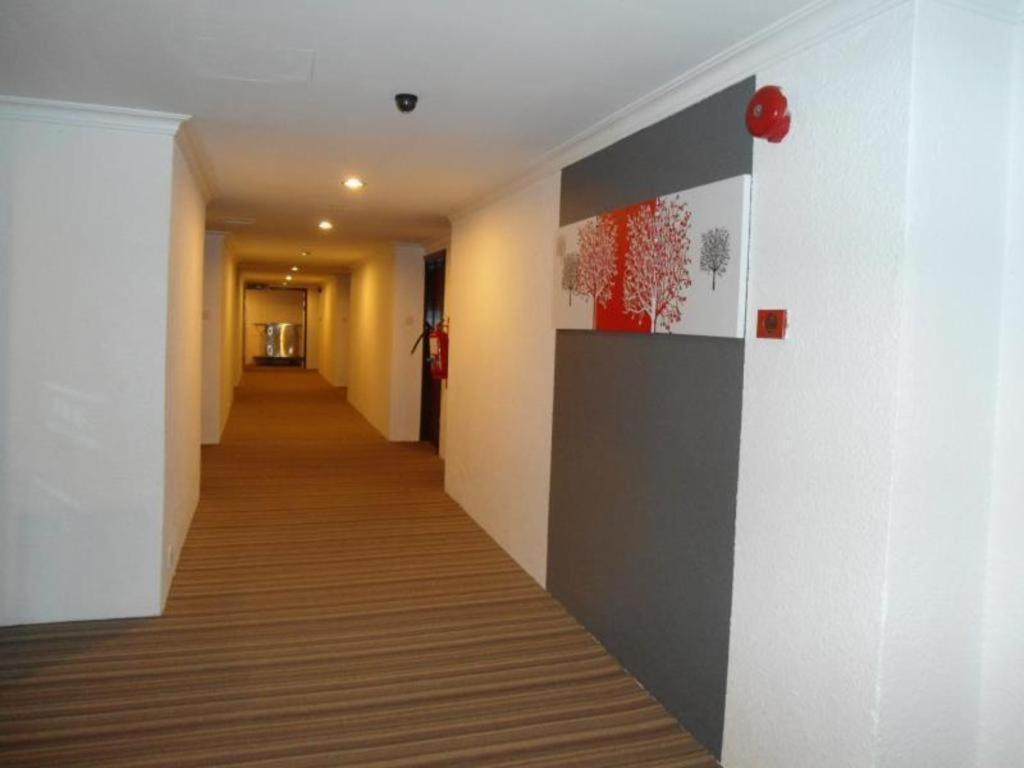 Regent Hotel Bintulu Bagian luar foto