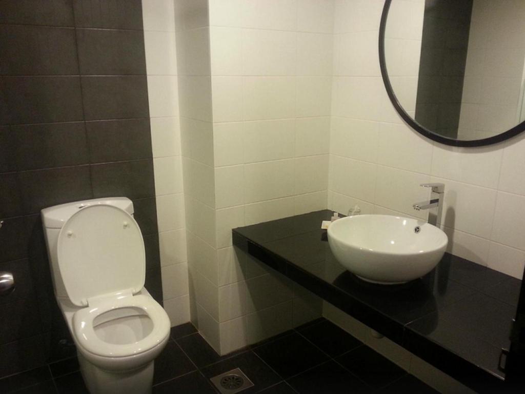 Regent Hotel Bintulu Bagian luar foto