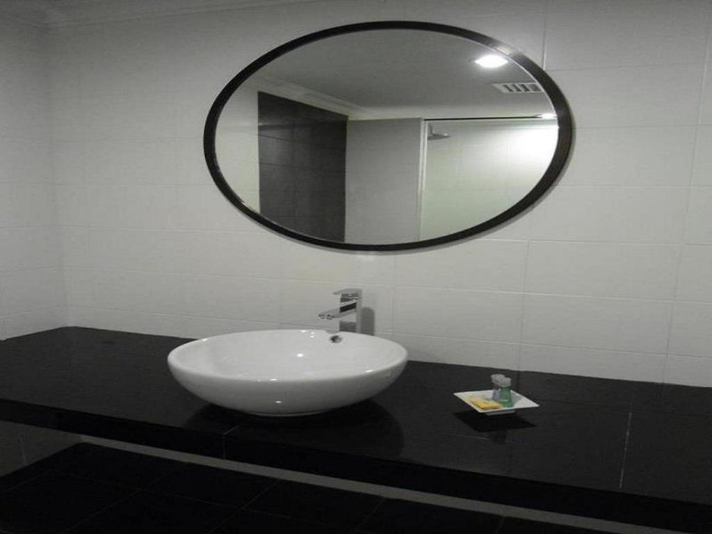 Regent Hotel Bintulu Bagian luar foto