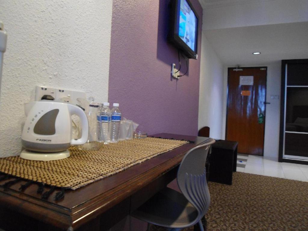 Regent Hotel Bintulu Bagian luar foto